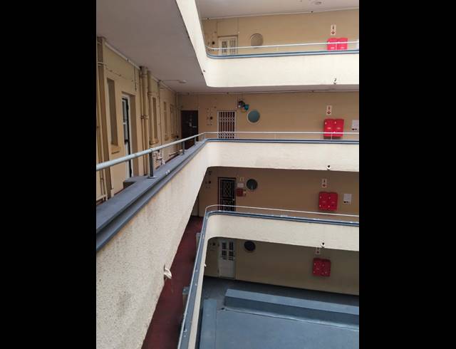 2 BEDROOM APARTMENT FOR SALE IN GQEBERHA CENTRAL